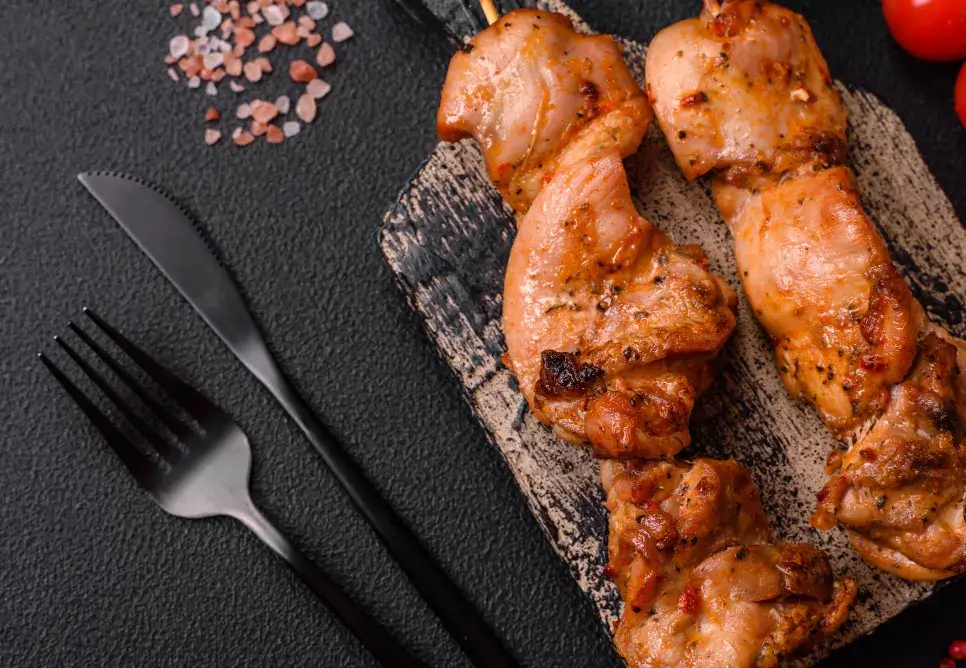 Spiedini di pollo marinati